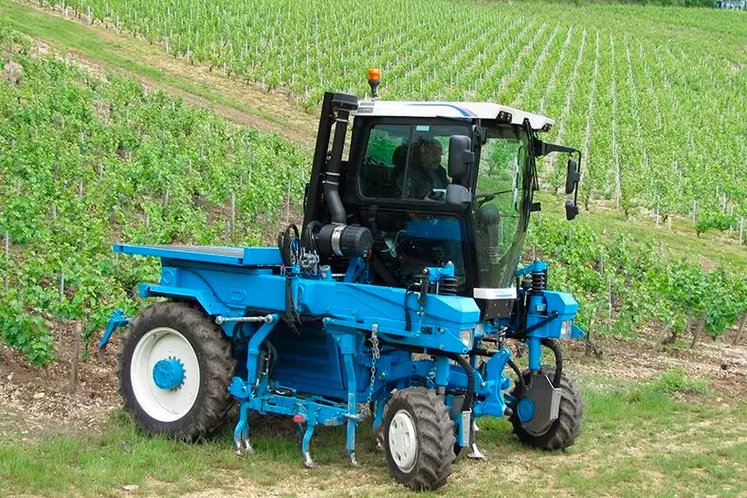 Nouveau dispositif pédagogique pour les tractoristes viticoles, porté par le Lycée Agricole et Viticole de Crézancy © PETR UCCSA